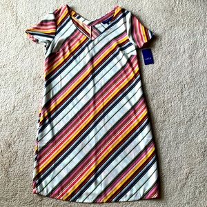 NWT Women’s Apt.9 V-neck shift dress, size small